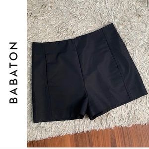 🆕 NWOT Aritzia Babaton High Waisted Shorts